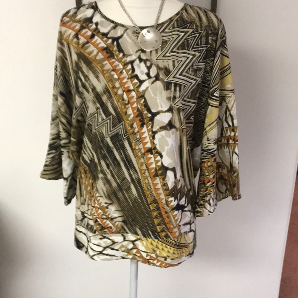 Beautiful Light Weight Pattern Chicos Blouse - image 1